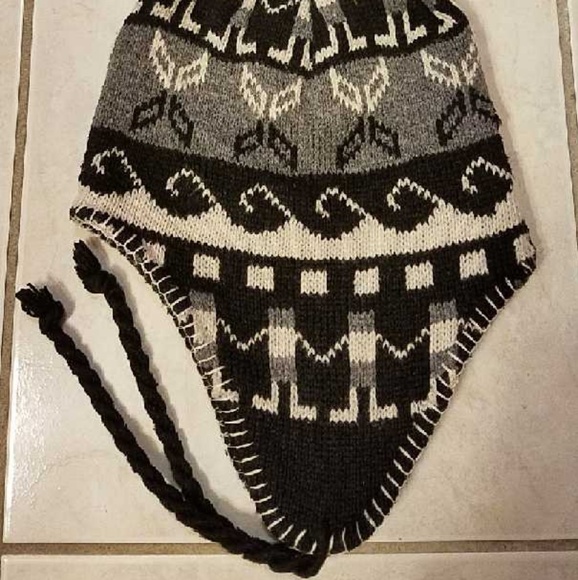 Winter hat - Picture 2 of 8
